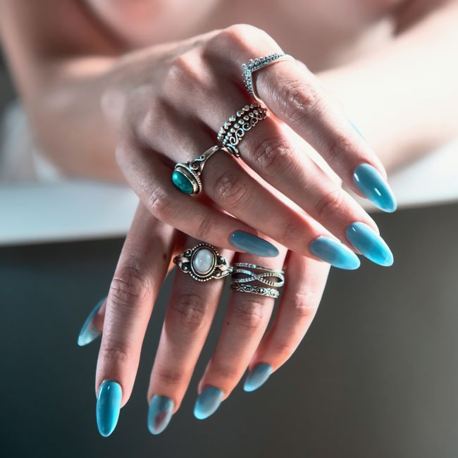 Pose d'ongles en gel réalisée à l'institut Tacko Beauty