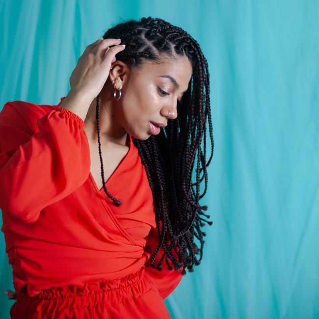 Coiffure box braids réalisée au salon Tacko Beauty